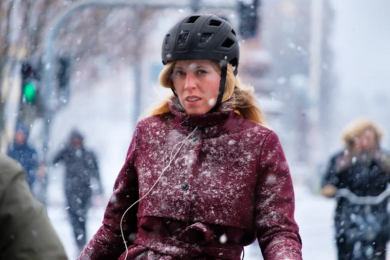 Woman biker covered in snow. Taken with Fujifilm X-T20 + Fujifilm XF 55-200mm f3.5-4.8.