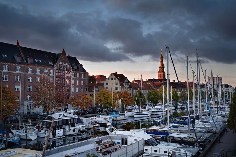 Christianshavn in Copenhagen, taken with the Pentax 6×7 SMC 55mm f4 lens + Rhinocam + Fujifilm X-T20. Detailed view here (original: 14189×9466, 134 megapixels).