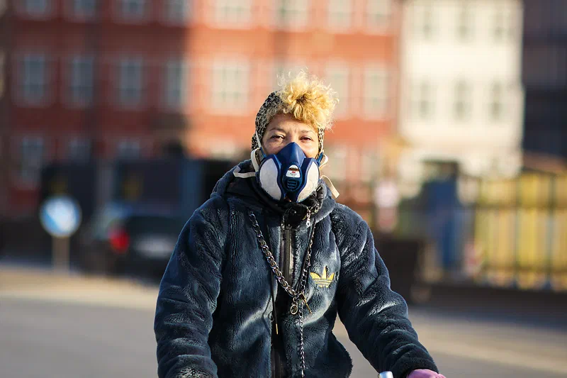 Shot with Canon M6 + Canon EF 135mm f2 – Biking during the corona lock-down.