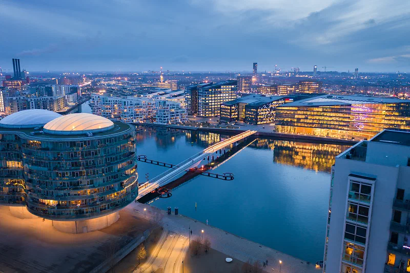 Shot at a 1/2 sec shutter speed, wow! Islands Brygge, Copenhagen.