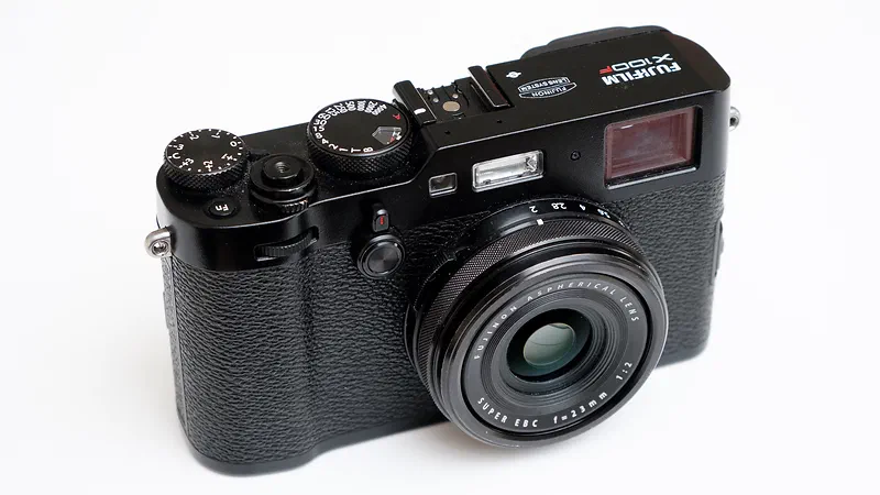 Battle of the most compact Fujifilm X cameras: Fujifilm X70, Fujifilm X100-series, Fujifilm X-M1
